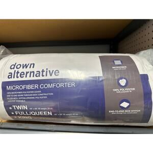 Down Alternative 100%  Microfiber Comforter twin Size